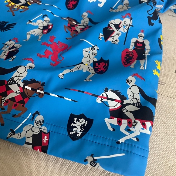 Hatley Colorful Kids' Lined Waterproof Raincoat with Knight Print Size 5 - Picture 4 of 7